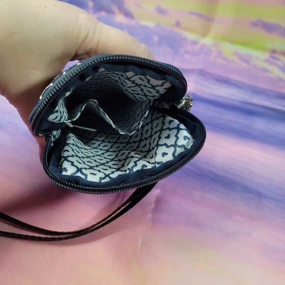 Disney Mickey Mouse Print D-Tech Electronics Zip Case with Wrist Strap - Picture 5 of 12